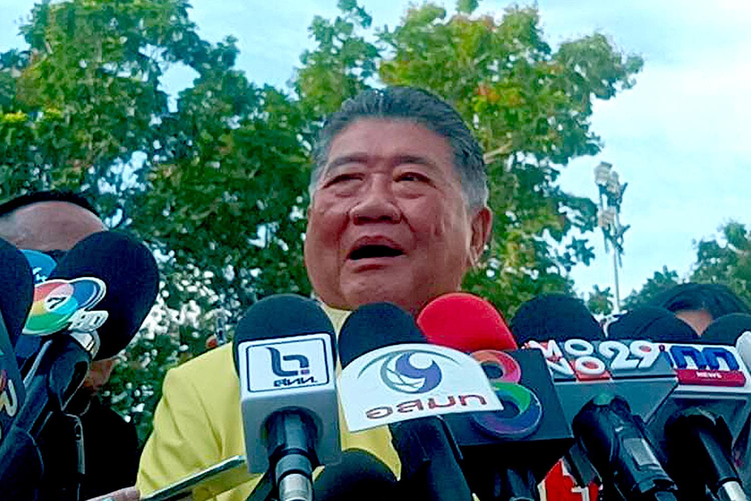 Phumtham_points_out_that_people_who_criticize_rice_for_10_years_SPACEBAR_Hero_46b8578577.jpg