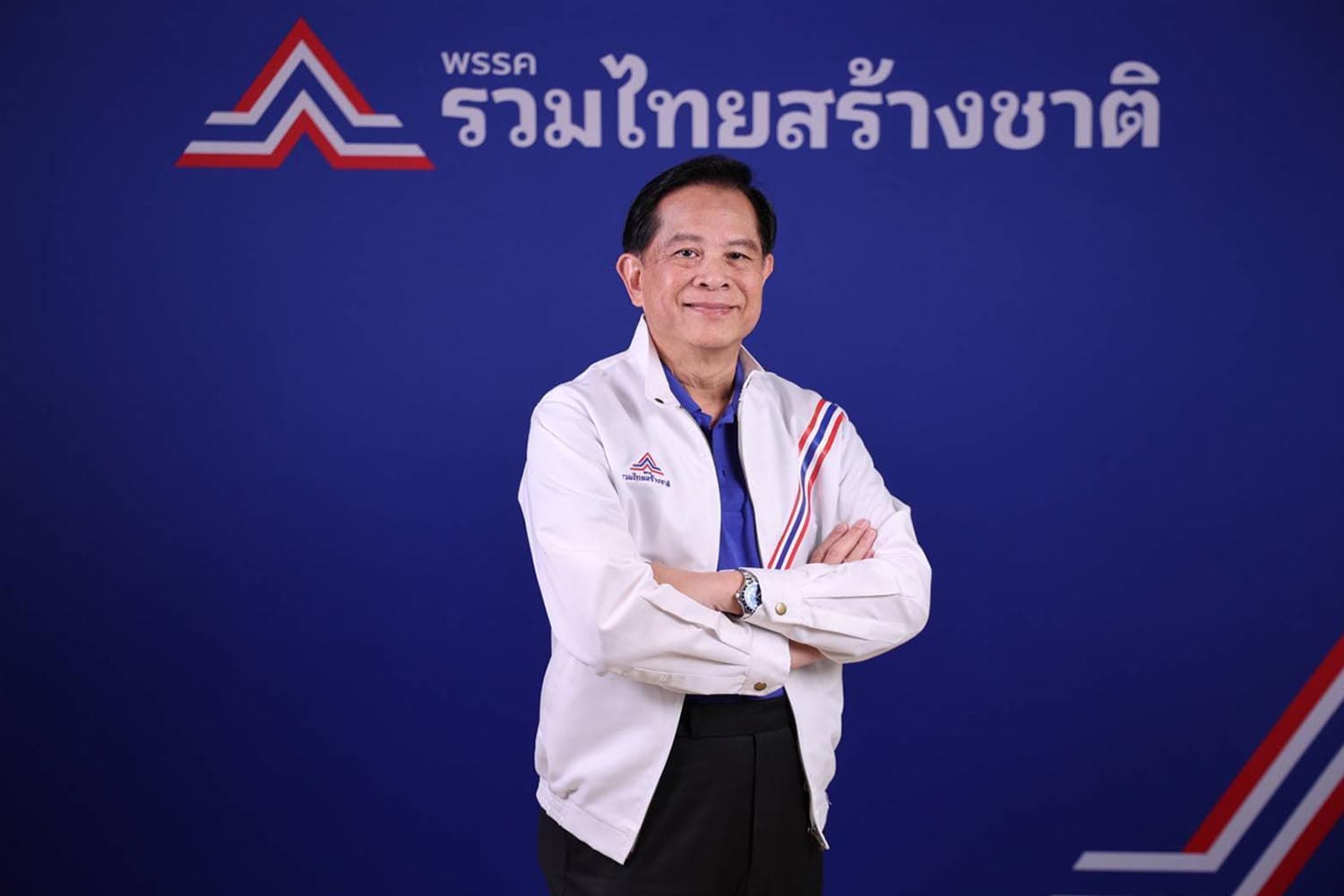 ‘พีระพันธุ์’ ย้ำจุดยืน ‘รวมไทยสร้างชาติ’ ยืนบนหลักการ ไม่เข้าร่วมการรวมพรรคการเมือง
