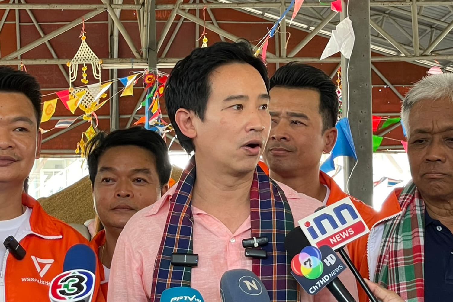 Pita_help_campaign_in_Ubon_Ratchathani_SPACEBAR_Hero_6a945580b1.jpg