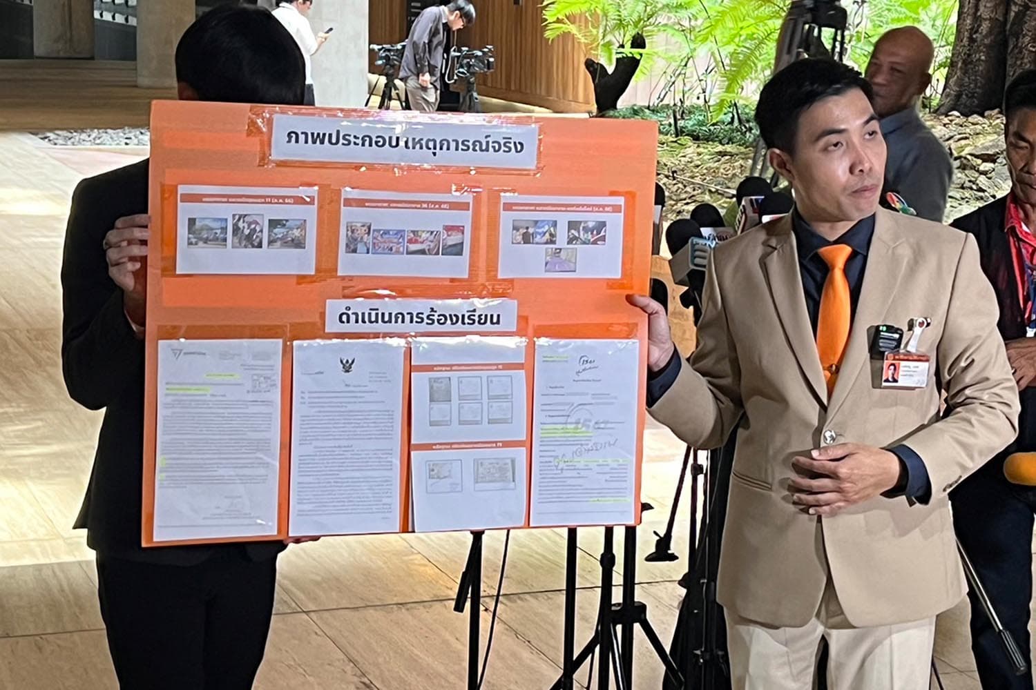 Piyarat_criticizes_BKK_for_allowing_illegal_flea_markets_Illegal_gambling_SPACEBAR_Hero_4a39ef3a30.jpg