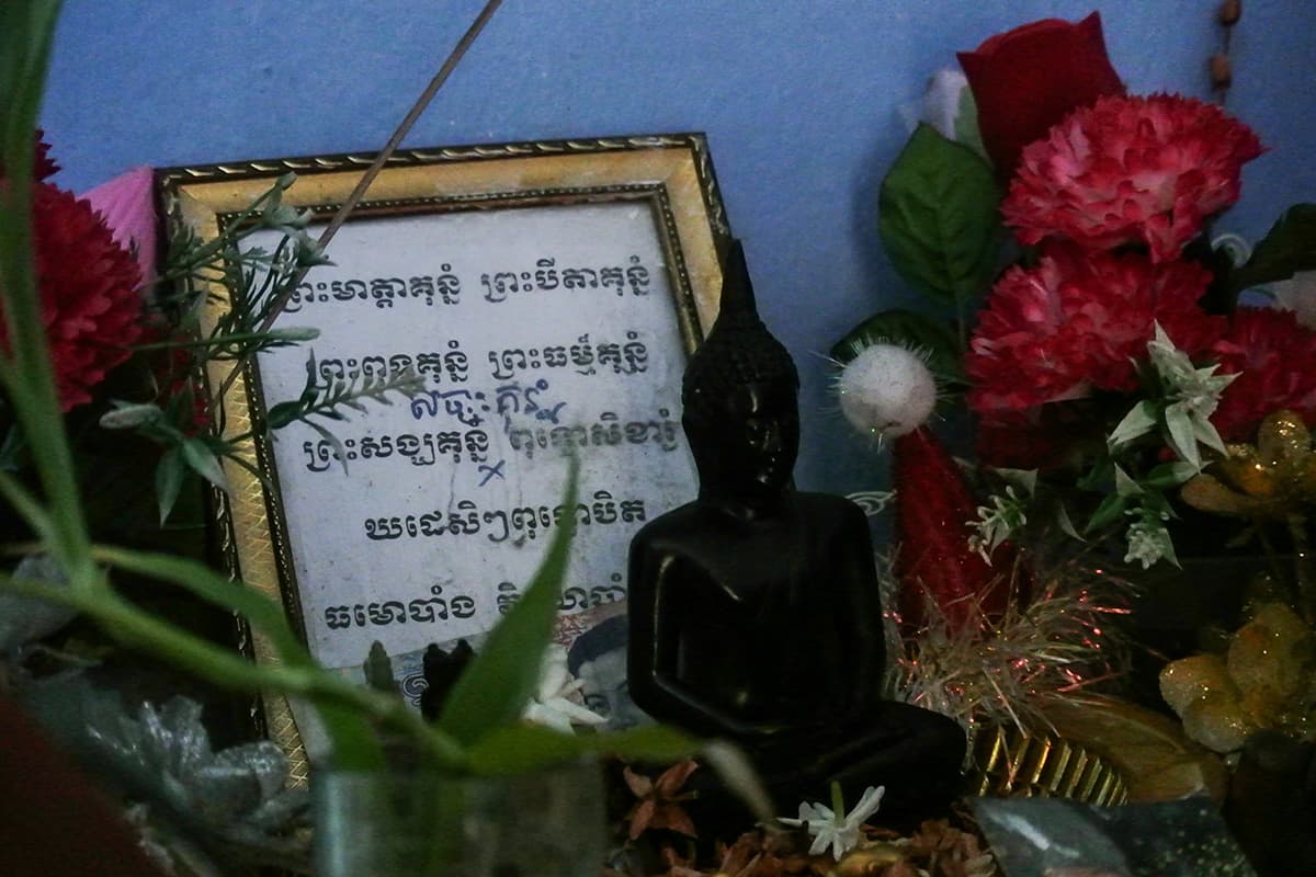 Please-don't-let-your-parents-fight-each-other-Voices-from-Cambodian-workers-on-Thai-SPACEBAR-Photo02-1.jpg