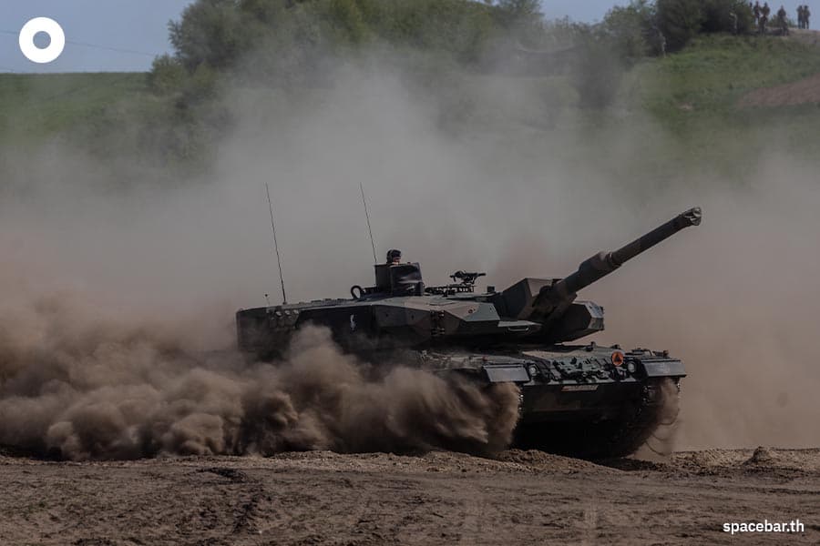 Powerful_Leopard_German_tank_long_sought_by_Ukraine_SPACEBAR_Photo01_1fae2caefd.jpeg