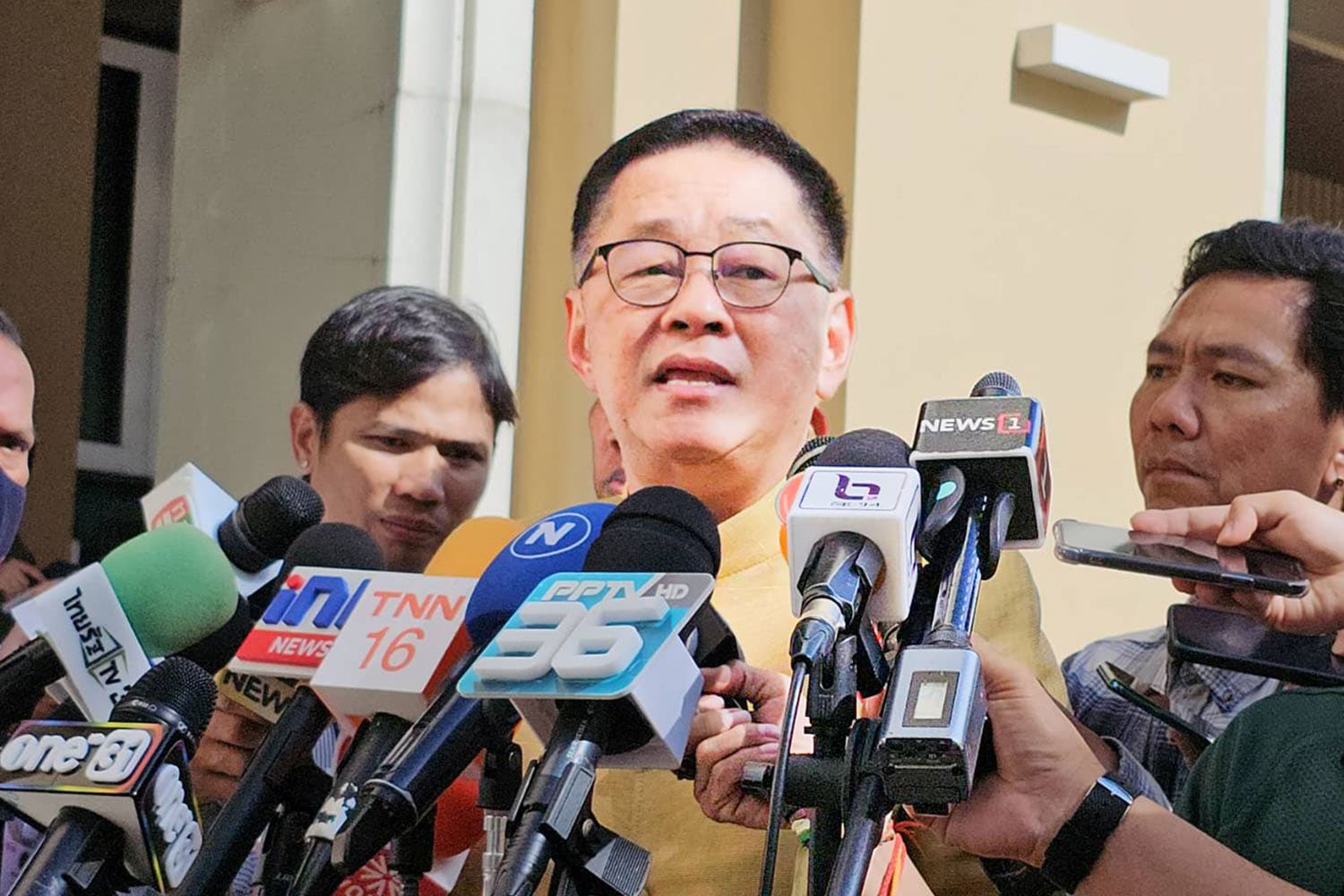 Prasert_support_Ink_lead_of_Pheuthai_Party_SPACEBAR_Hero_7892b9d915.jpg