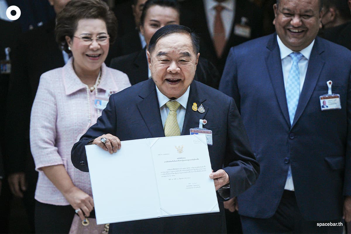 Prawit_Present_The_Secretariat_of_The_House_of_Representatives_First_Day_SPACEBAR_Photo03_ab0cef3eb1.jpeg