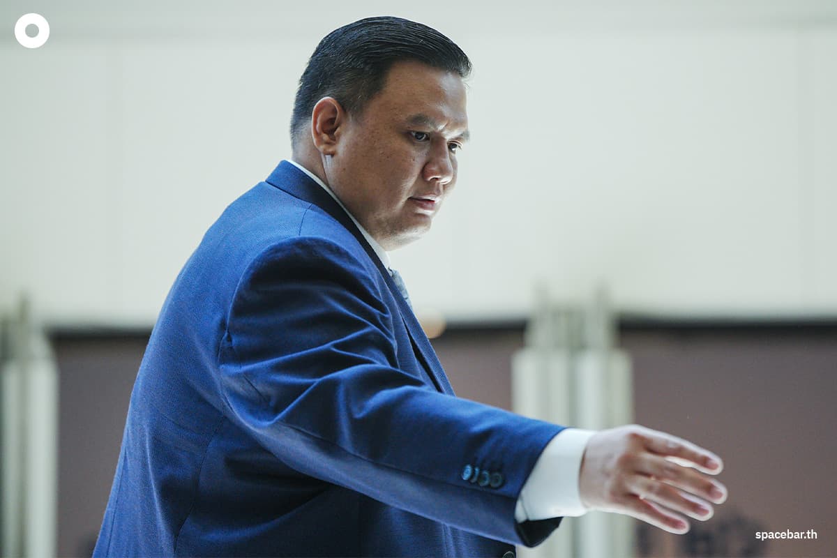 Prawit_Present_The_Secretariat_of_The_House_of_Representatives_First_Day_SPACEBAR_Photo08_aa5ab158ea.jpeg