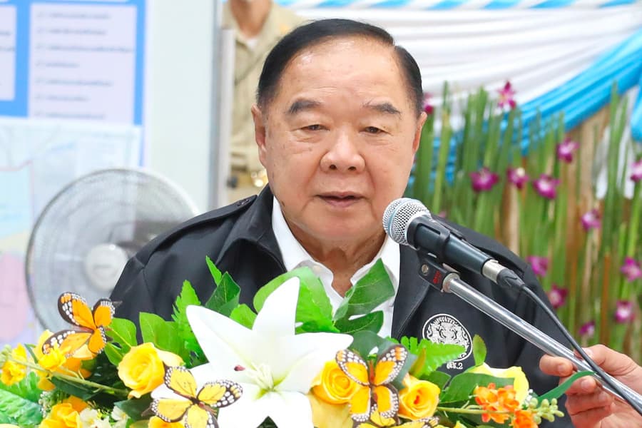 Prawit_and_company_went_to_Pathum_Thani_SPACEBAR_Photo02_ad0c51c6d5.jpeg