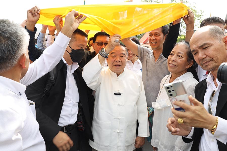 Prawit_goes_to_Nakhon_Si_Thammarat_Join_the_Makha_Bucha_Day_Festival_SPACEBAR_Photo04_d7444b129f.jpeg