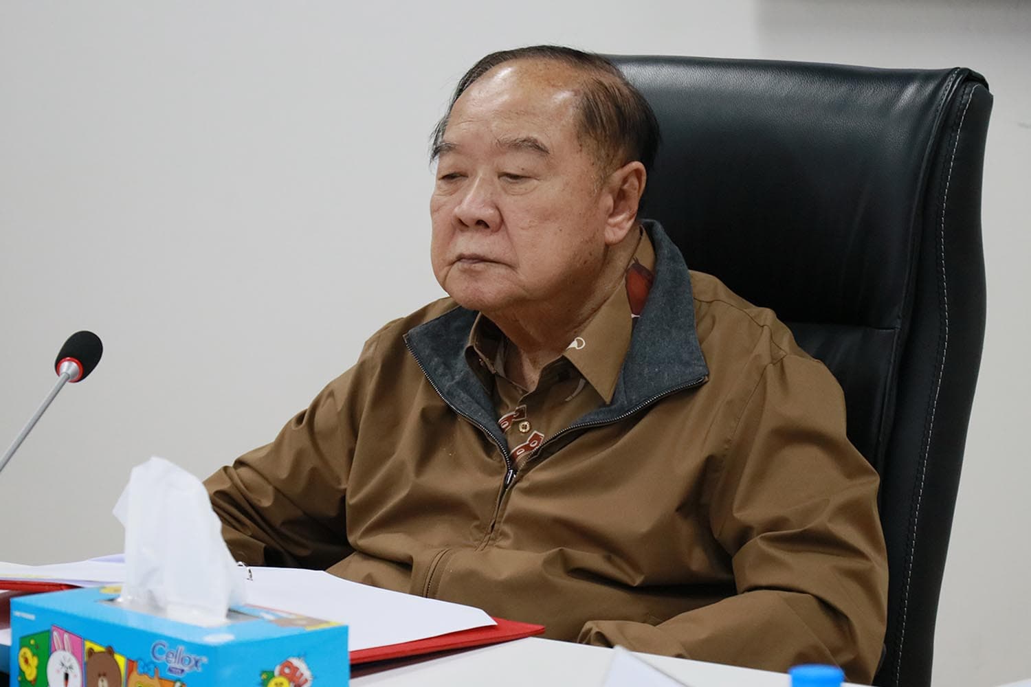 Prawit_sees_the_government_as_unprofessional_causing_heavy_flooding_SPACEBAR_Hero_6a4aca9721.jpg