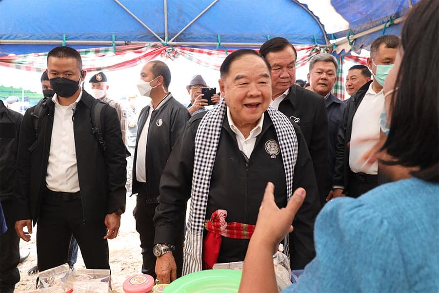 Prawit_went_to_Yasothon_Mukdahan_SPACEBAR_Photo01_22e4e506a0.jpeg