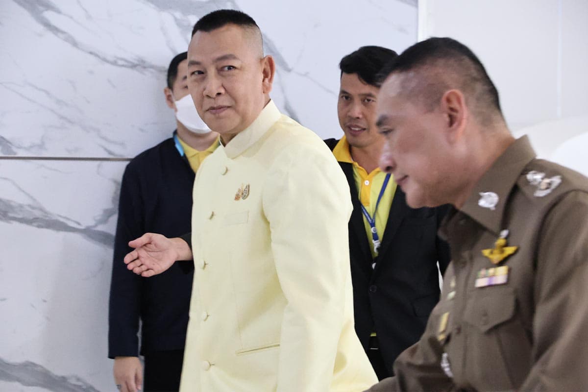 Prime_Minister_Pae_Thongthan_doesn_t_answer_NACC_asks_for_medical_records_of_Thaksin_sleeping_on_the_14th_floor_SPACEBAR_Photo02_809d83e39c.jpg