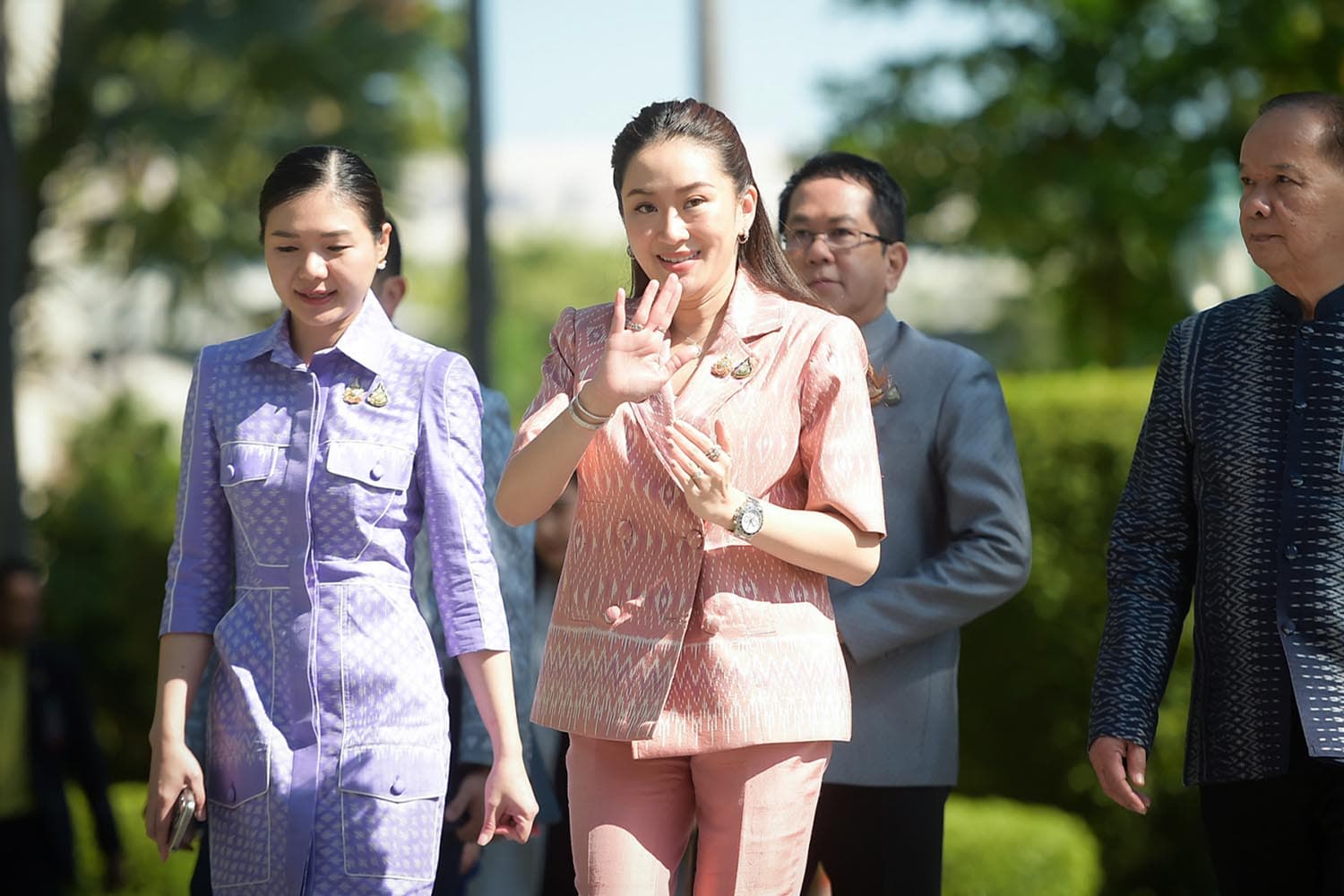 Prime_Minister_Pae_Thongthan_invites_people_to_wear_Thai_clothes_to_work_SPACEBAR_Hero_1094ef7794.jpg