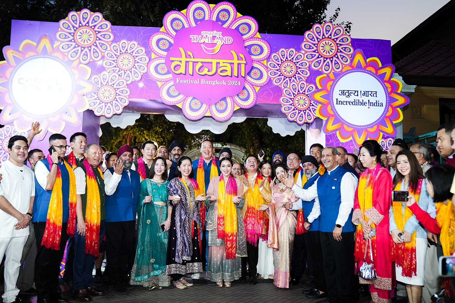 Prime_Minister_Pae_Thongthan_joins_in_opening_the_Diwali_festival_Bangkok_2024_SPACEBAR_Hero_2f2f4e8122.jpg