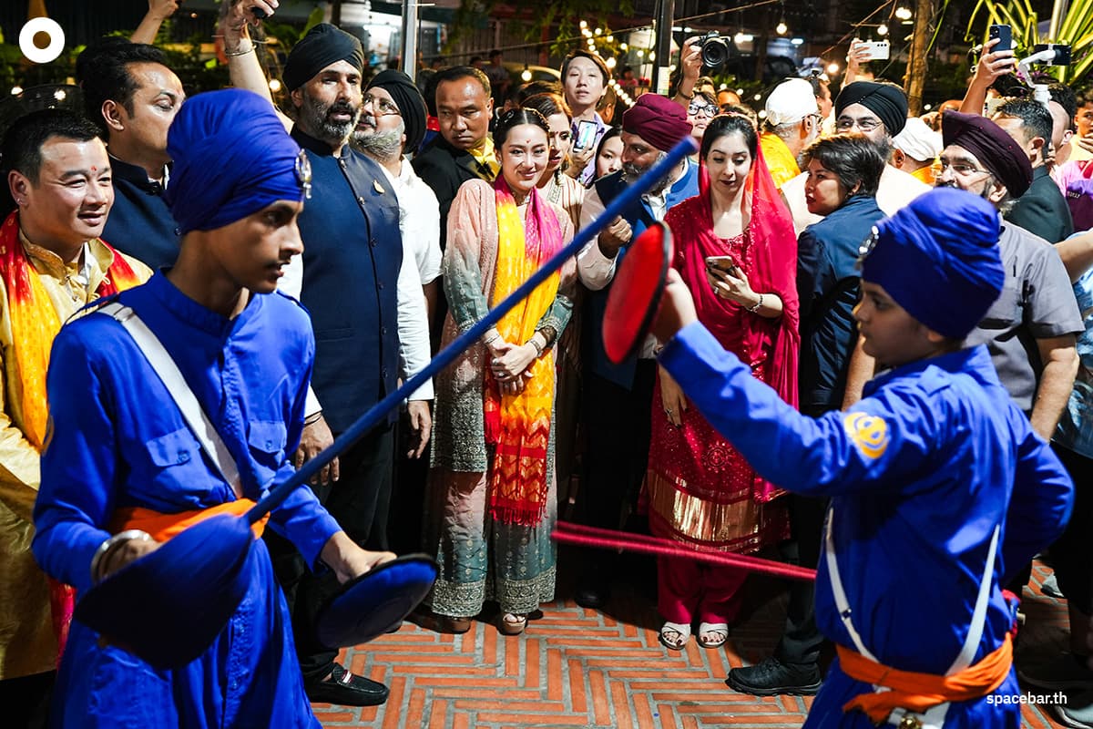 Prime_Minister_Pae_Thongthan_joins_in_opening_the_Diwali_festival_Bangkok_2024_SPACEBAR_Photo06_db9419eeb2.jpg
