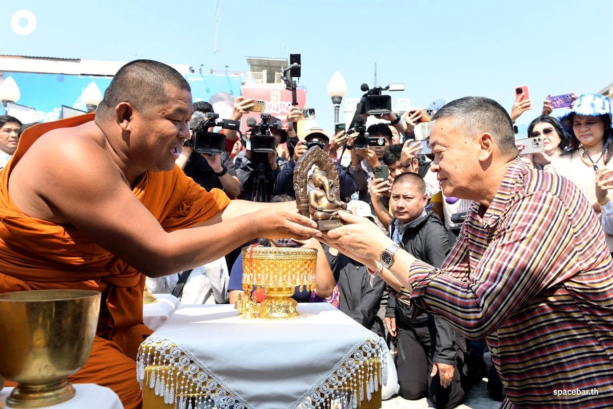 Prime_Minister_Settha_visits_the_government_inspection_area_in_Nakhon_Ratchasima_Province_SPACEBAR_Photo05_841d455e4e.jpg