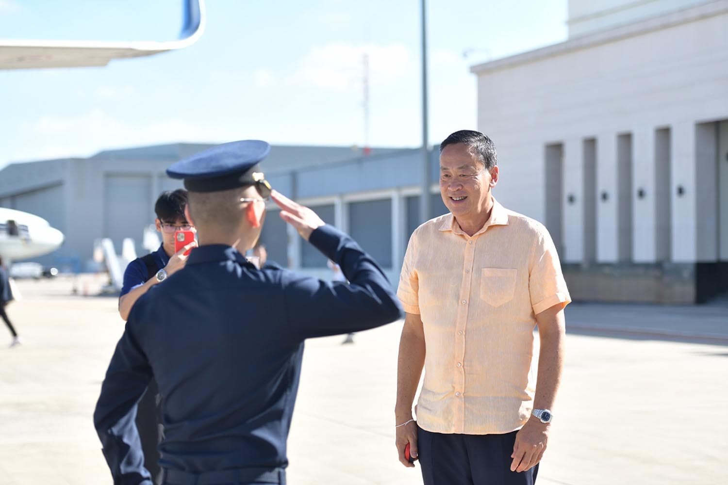 Prime_Minister_goes_to_Phitsanulok_to_check_the_flood_situation_SPACEBAR_Hero_c7d588f72f.jpg