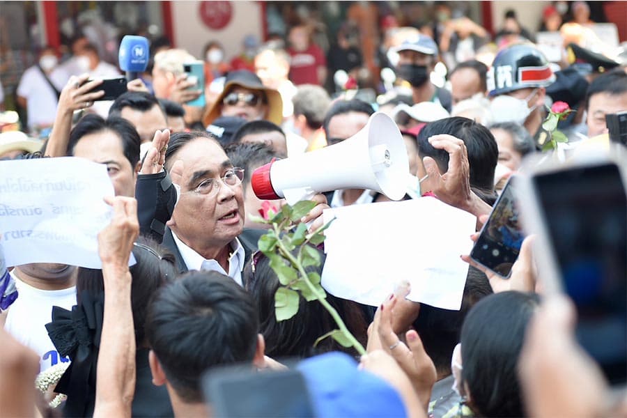 Prime_Minister_visits_Santisuk_Market_Kim_Yong_Market_Meet_the_people_of_Hat_Yai_SPACEBAR_Photo02_5fff3f79c1.jpeg
