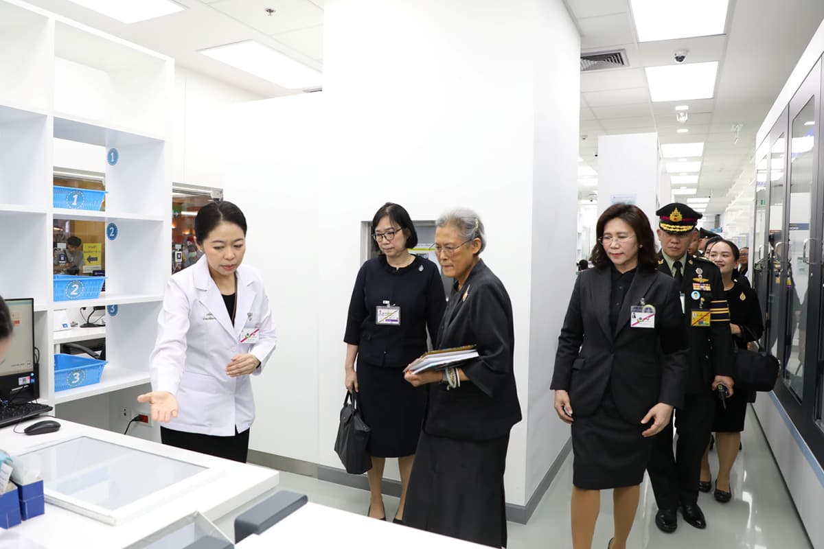 Princess-Maha-Chakri-Sirindhorn-presides-over-foundation-stone-ceremony-SPACEBAR-Photo04.jpg
