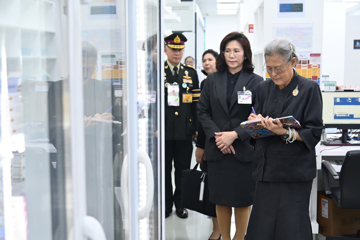 Princess-Maha-Chakri-Sirindhorn-presides-over-foundation-stone-ceremony-SPACEBAR-Photo05.jpg