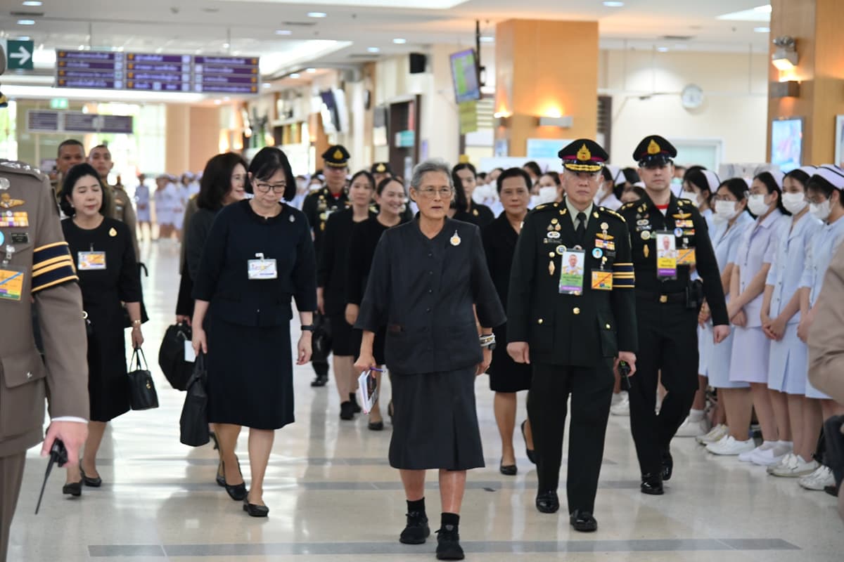 Princess-Maha-Chakri-Sirindhorn-presides-over-foundation-stone-ceremony-SPACEBAR-Photo09.jpg