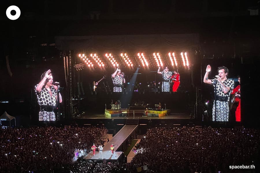 Review_Harry_Styles_Love_On_Tour_2023_Bangkok_SPACEBAR_Photo02_9649abc736.jpeg