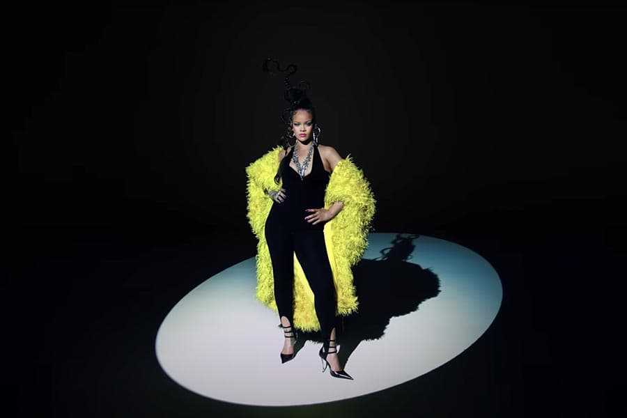 Rihanna_Show_Super_Bowl_57_SPACEBAR_Photo01_963c5fd1d9.jpeg