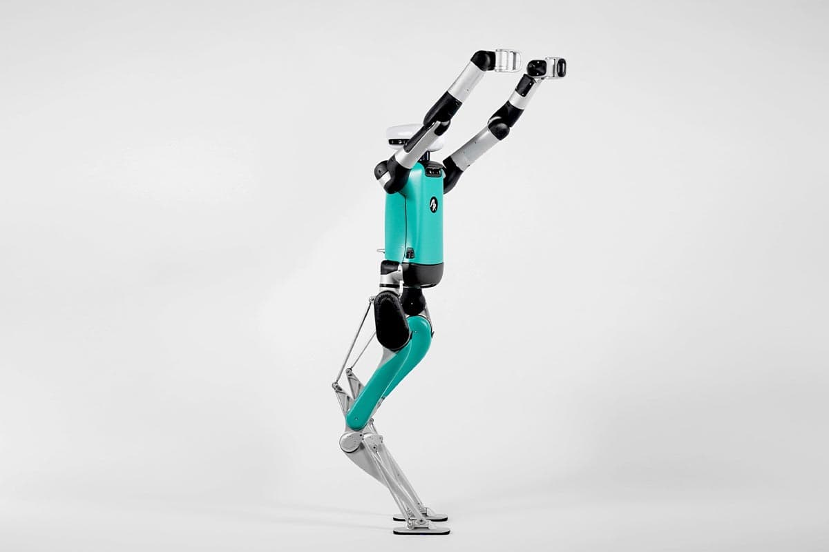 Robot_digit_collapse_from_exhaustion_after_long_days_work_SPACEBAR_Photo01_7e2b4853cf.jpeg