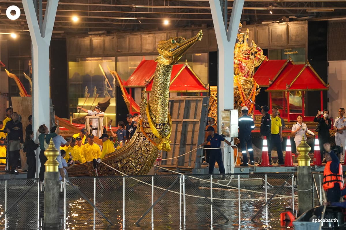 Royal_Thai_Navy_The_Royal_Barge_Procession_Suphannahong_SPACEBAR_Photo03_236d743344.jpg