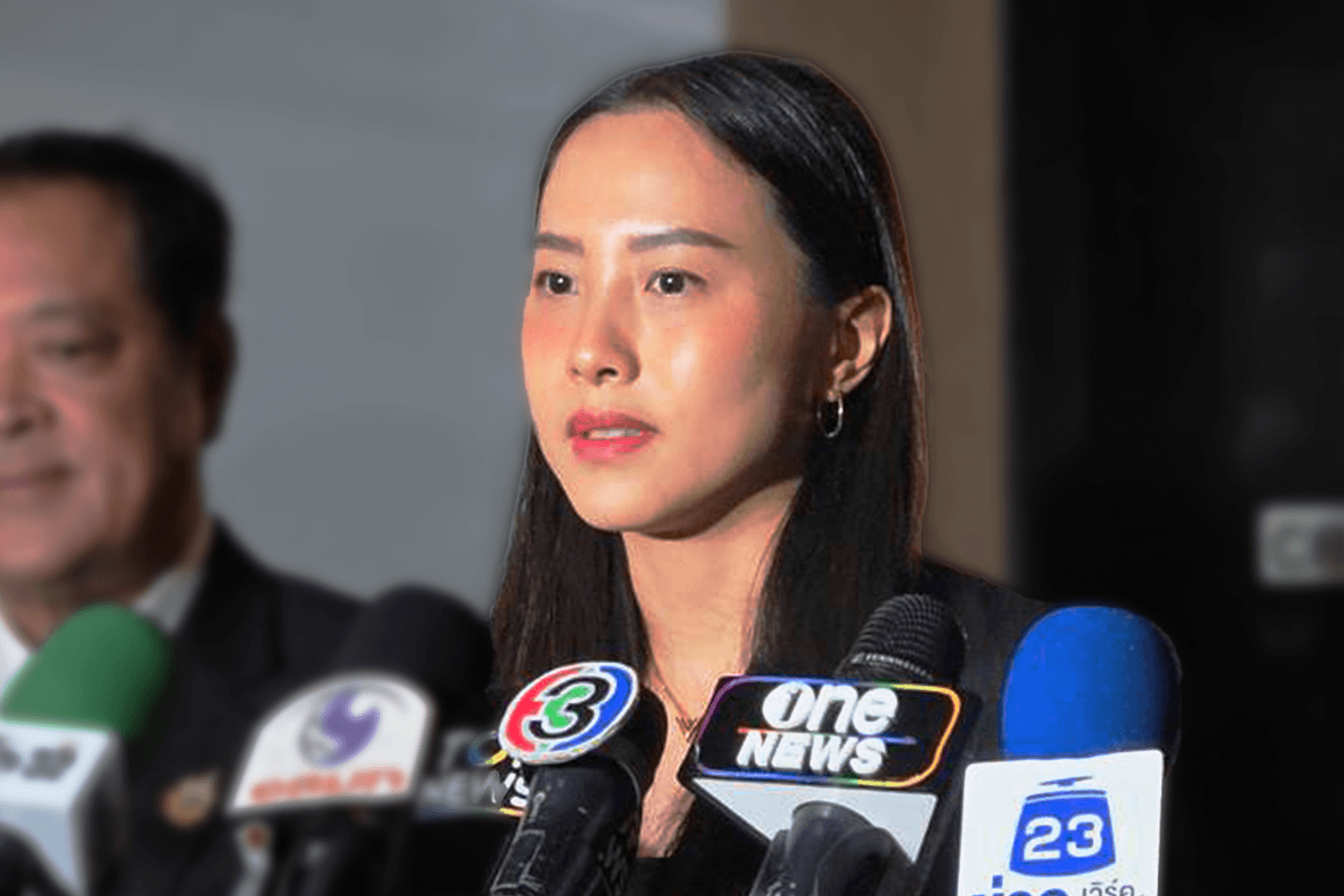 หมดคำจะพูด! ‘ไอซ์ รักชนก’ เซ็ง ‘ปลัดดีอี’ ย้ำลุยต่อ-ไม่เห็นพิรุธ TH-AI Passport