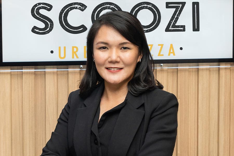 SCOOZI_PIZZA_marketing_Destination_Eats_200_franchises_SPACEBAR_Photo04_5d29f237f0.jpeg