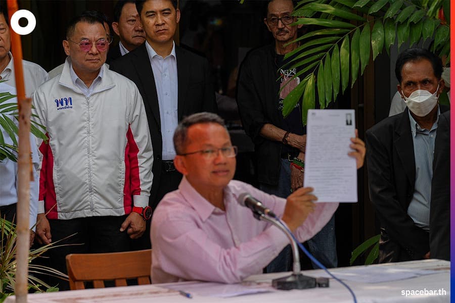 Sammitr_Deal_PPRP_Pheuthai_Party_Government_SPACEBAR_Photo06_70a26ba131.jpeg