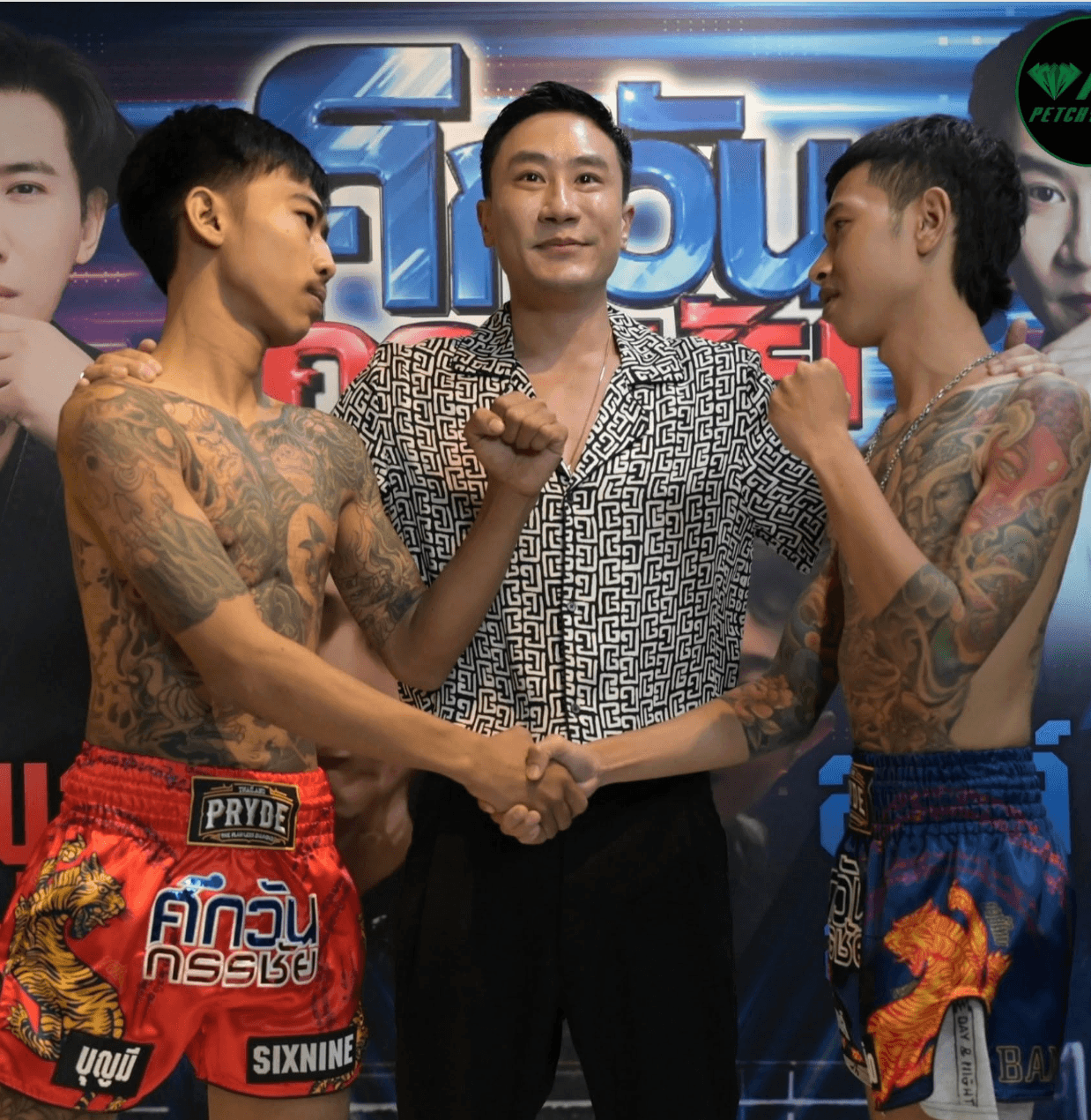 ‘เสี่ยโบ๊ท’ ณัฐเดช วชิรรัตนวงศ์ โปรโมเตอร์ค่ายมวย ‘เพชรยินดี’ กำลังขึ้นเวทีปะทะกับ พ.ร.บ.คุ้มครองเด็ก