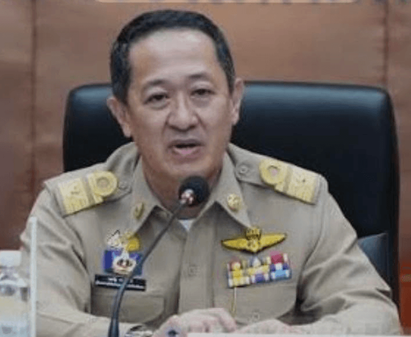 ร.ต.อ.เขตรัฐ ชาญศิลป์หรือ ‘รองเกิ้น’ รองผู้ว่าราชการจังหวัดภูเก็ตคนใหม่ ที่ถูกคาดหวังว่าจะมาลุยมาเฟียที่ล้นเกาะภูเก็ตอยู่ทุกวันนี้