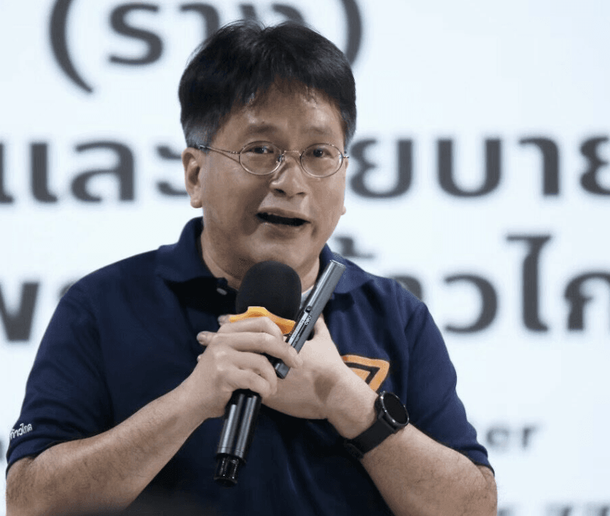 ‘อ.ต้น’ เดชรัต สุขกำเนิด อดีตอาจาร์ยมหาวิทยาลัย เข้ามารับตำแหน่งโฆษกผู้น้ำฝ่ายค้าน เพื่อเพิ่มสาระข่าวสารให้กับหัวหน้าเท้ง