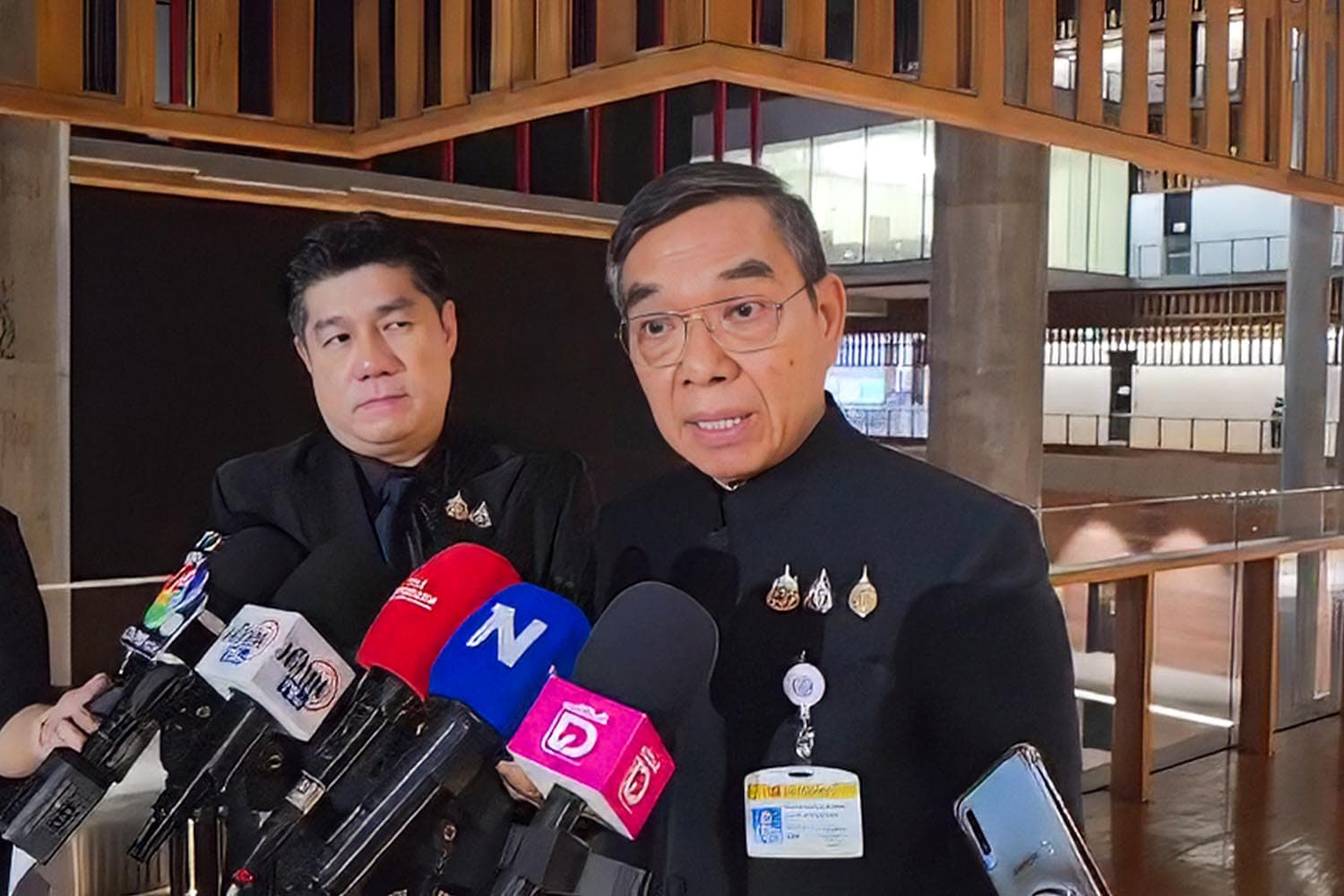 รปห.เงียบ ฟังแล้วแสลงใจ ! 'สว.กอบ' เดินหน้าร้อง ป.ป.ช. สอบ กกต. เปิด 'สำนวนฮั้ว สว.'