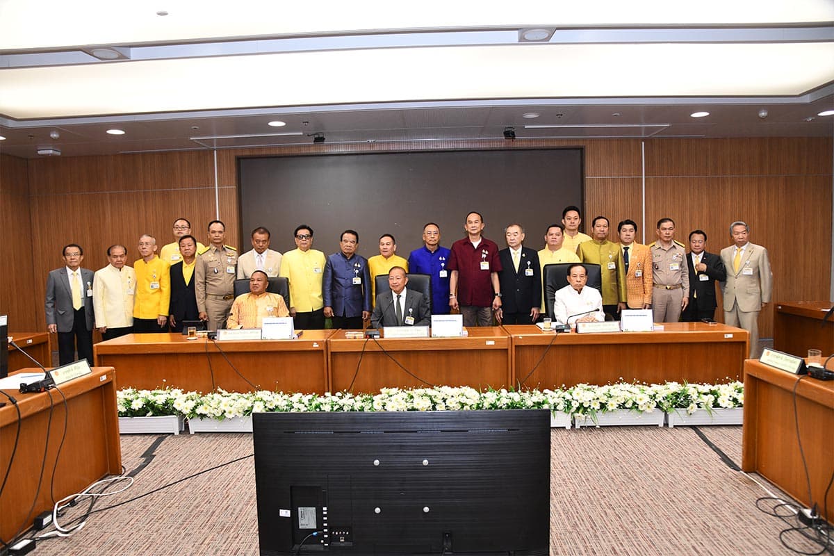 Senator_returned_for_1_hour_to_discuss_resolving_DSI_investigation_into_election_fraud_SPACEBAR_Photo01_f577328451.jpg