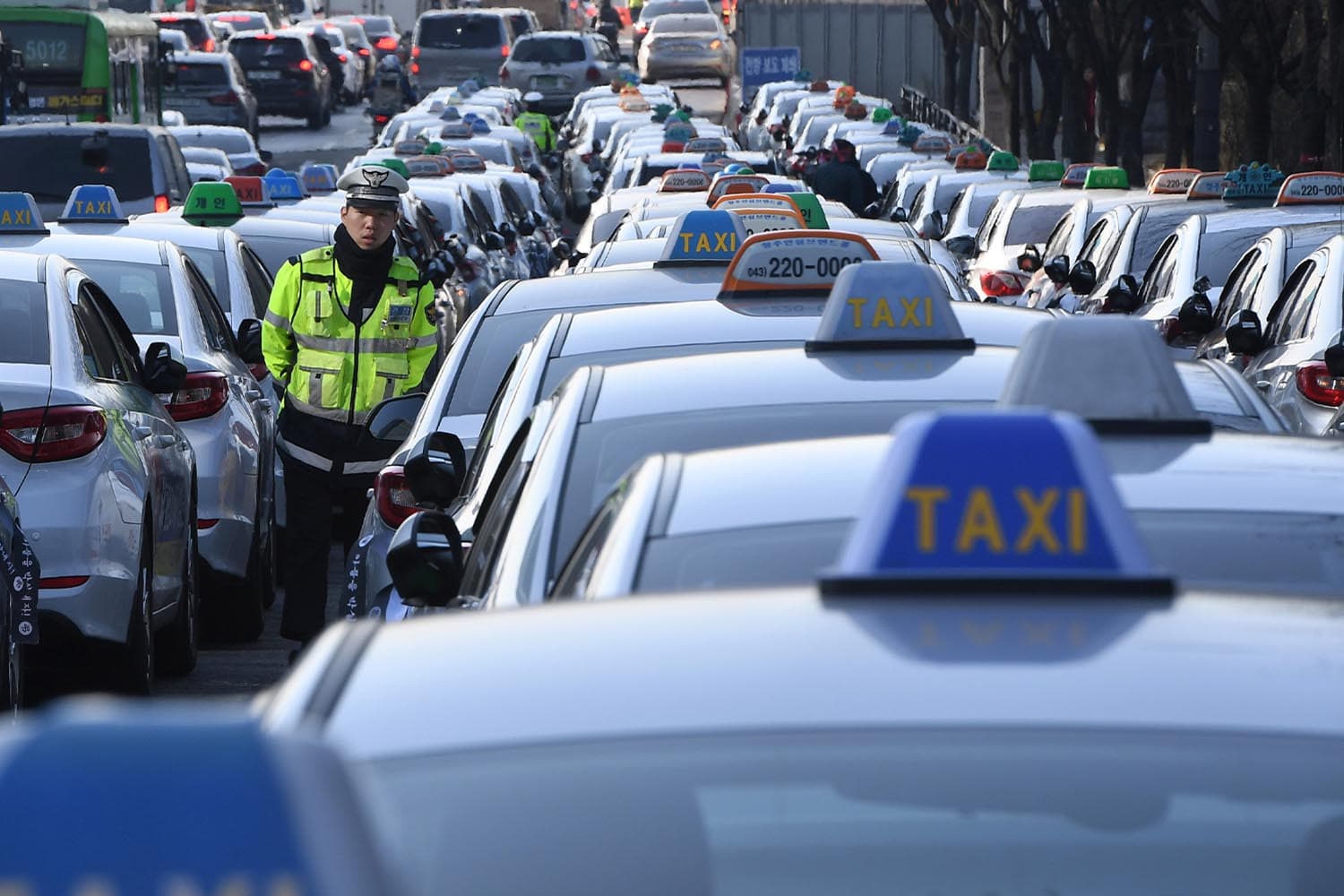 Seoul_hikes_taxi_fares_after_4_years_SPACEBAR_Hero_f107557929.jpeg