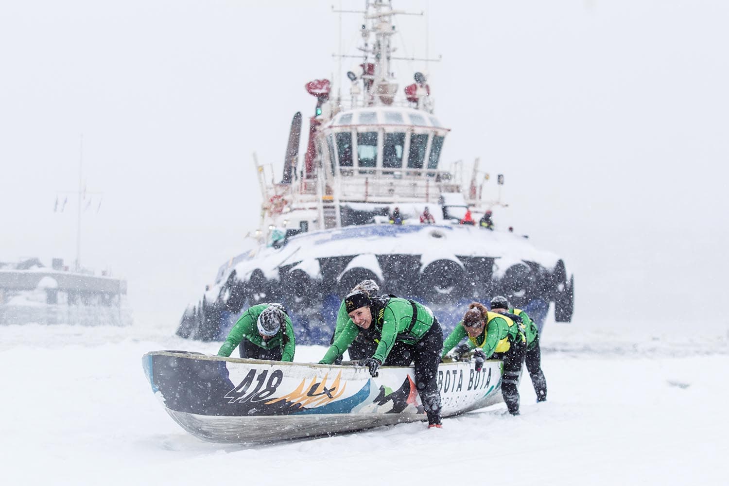Shot_of_the_day_Quebec_Winter_Carnival_Ice_Canoe_Race_Canada_2023_SPACEBAR_Hero_ca1a305934.jpeg