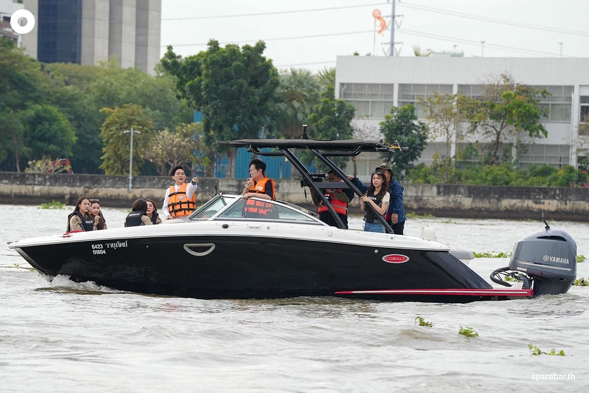 Simulate_the_incident_of_Tangmo_falling_into_the_water_SPACEBAR_Photo00_940cfa2753.jpg