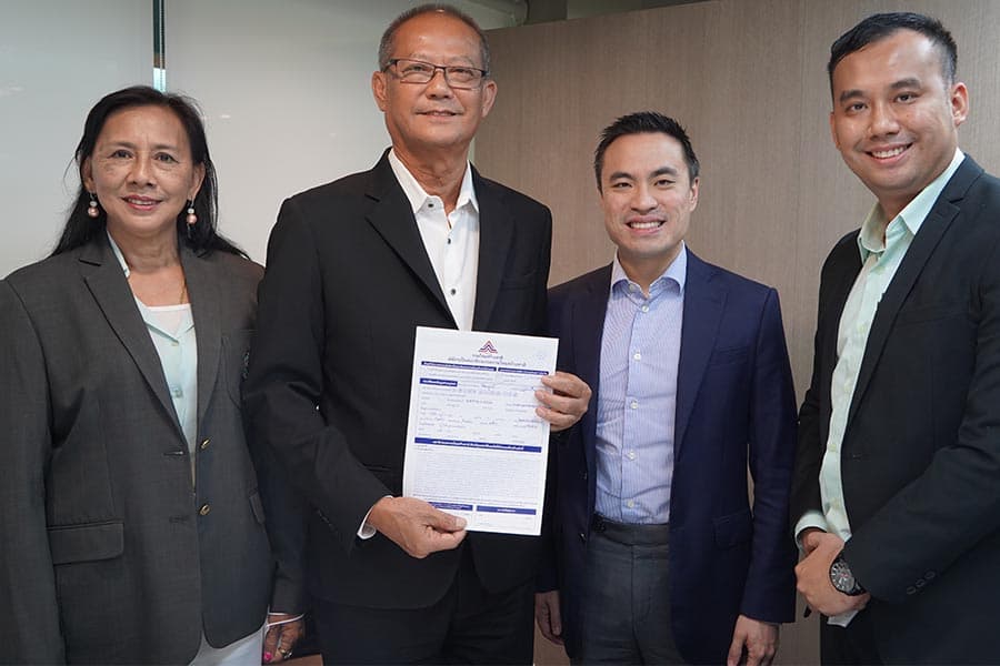Somboon_submits_membership_Ruam_Thai_Sang_Chart_Party_SPACEBAR_Photo02_ba1afc1a89.jpeg