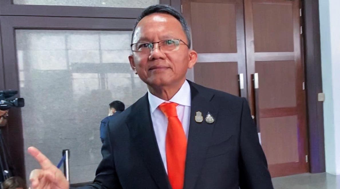 Somsak_did_not_know_what_Prayut_told_government_stay_until_March_2023_SPACEBAR_Hero_5929d35b65.jpeg