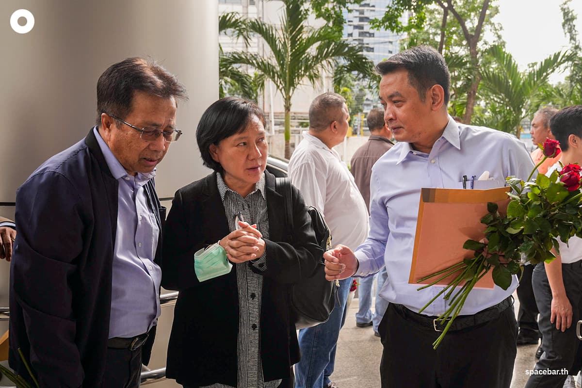 Sondhi_People_Alliance_for_Democracy_Cases_Encircle_Parliament_SPACEBAR_Photo06_f8bfc13a8a.jpg