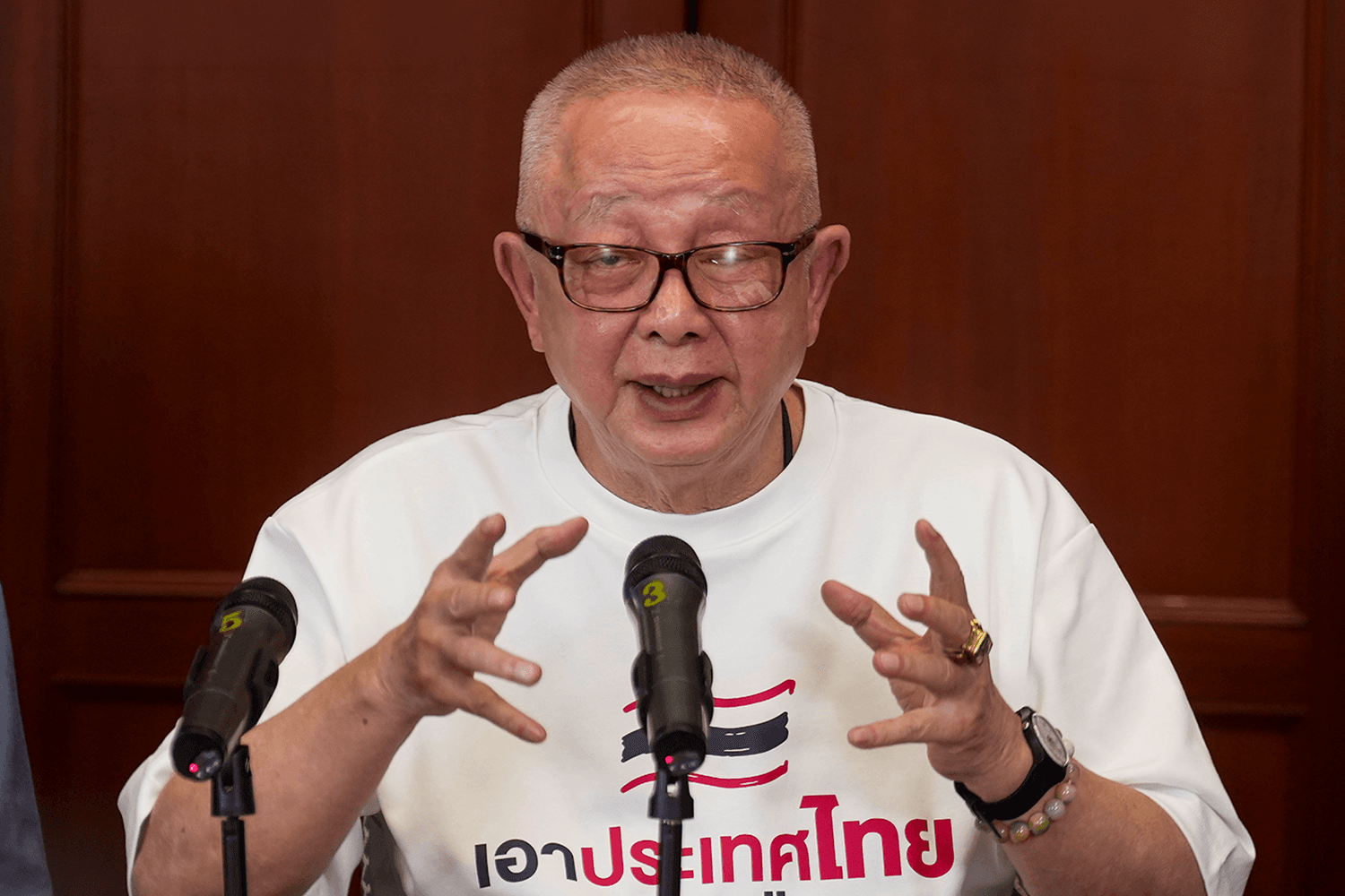 'สนธิ' เปิดศึก 'อนุทิน-ภูมิใจไทย' ชูธงรบเอาประเทศไทยคืนมา เผยไม่ได้ไล่ แต่ต้องการกดดันรัฐบาล