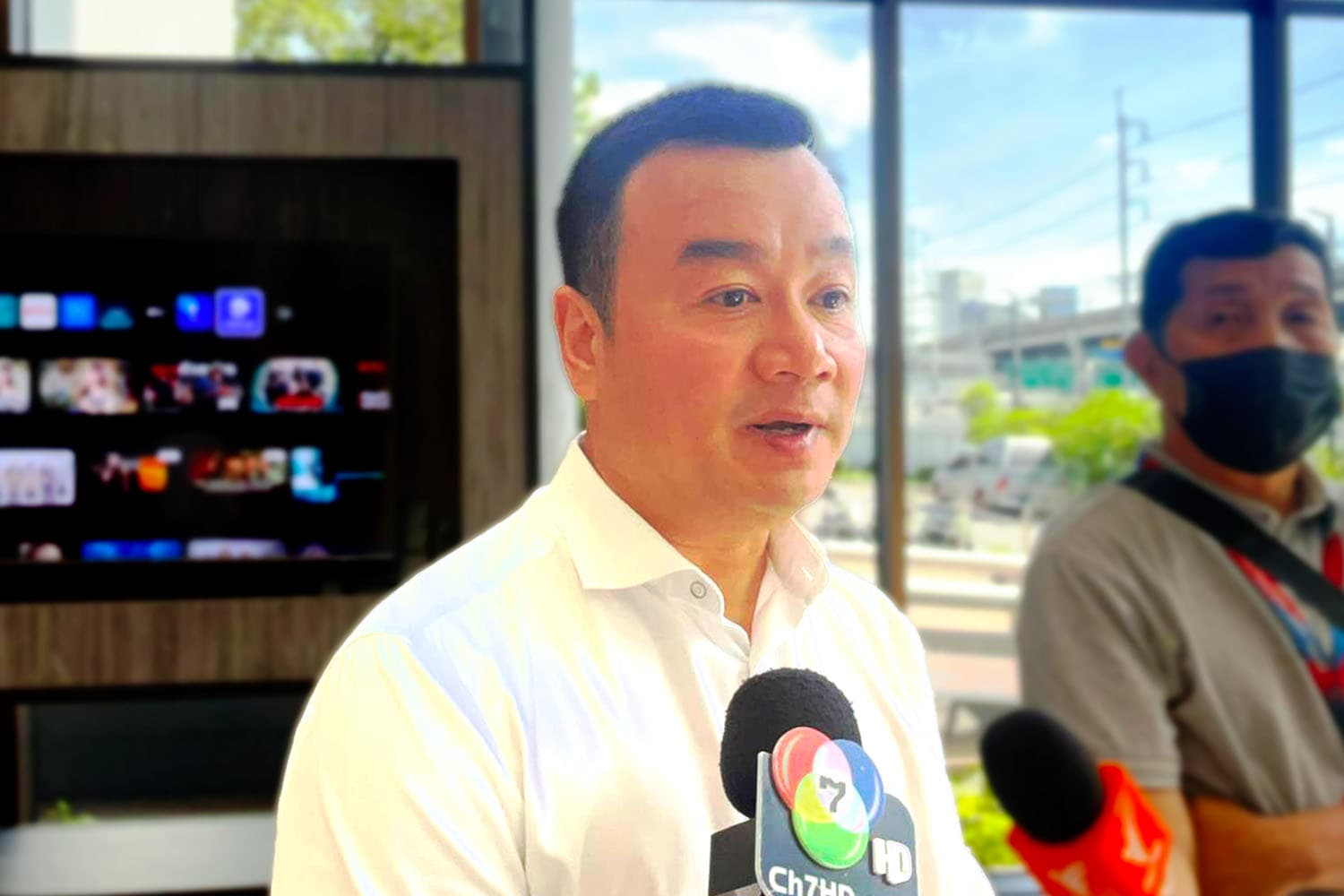 ‘สรวงศ์’ โต้ข่าว ‘สส.อีสาน’ ชิ่ง ‘เพื่อไทย’ รับมี ‘เลือดไหล’ บ้างเป็นเรื่องปกติ!