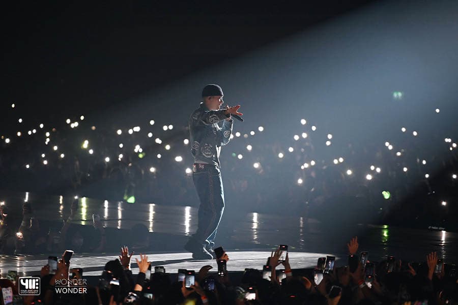 Space_Review_AOMG_WORLD_TOUR_2023_SPACEBAR_Photo03_82043916cd.jpeg