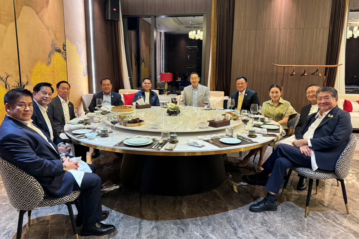 Srettha_explains_the_dinner_with_the_leaders_of_the_coalition_government_SPACEBAR_Photo04_a3f5ebba0d.jpg
