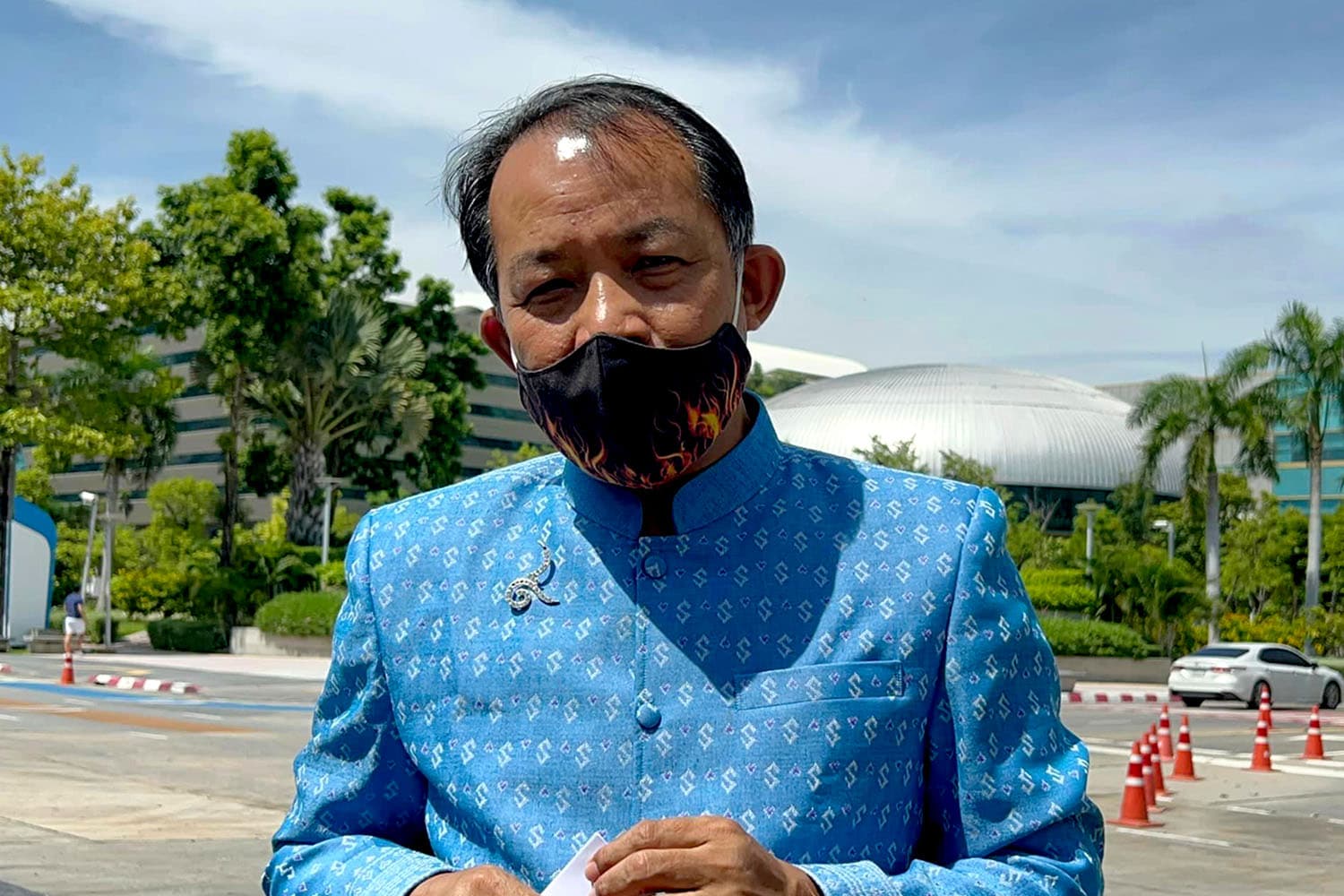 Srisuwan_prepares_to_petition_the_Medical_Council_to_investigate_the_ethics_of_doctors_at_Police_Hospital_SPACEBAR_Hero_0e452071ba.jpg