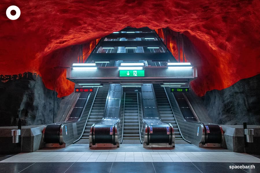 Stockholm_beautiful_subway_stations_SPACEBAR_Photo02_5efaf130fa.jpeg