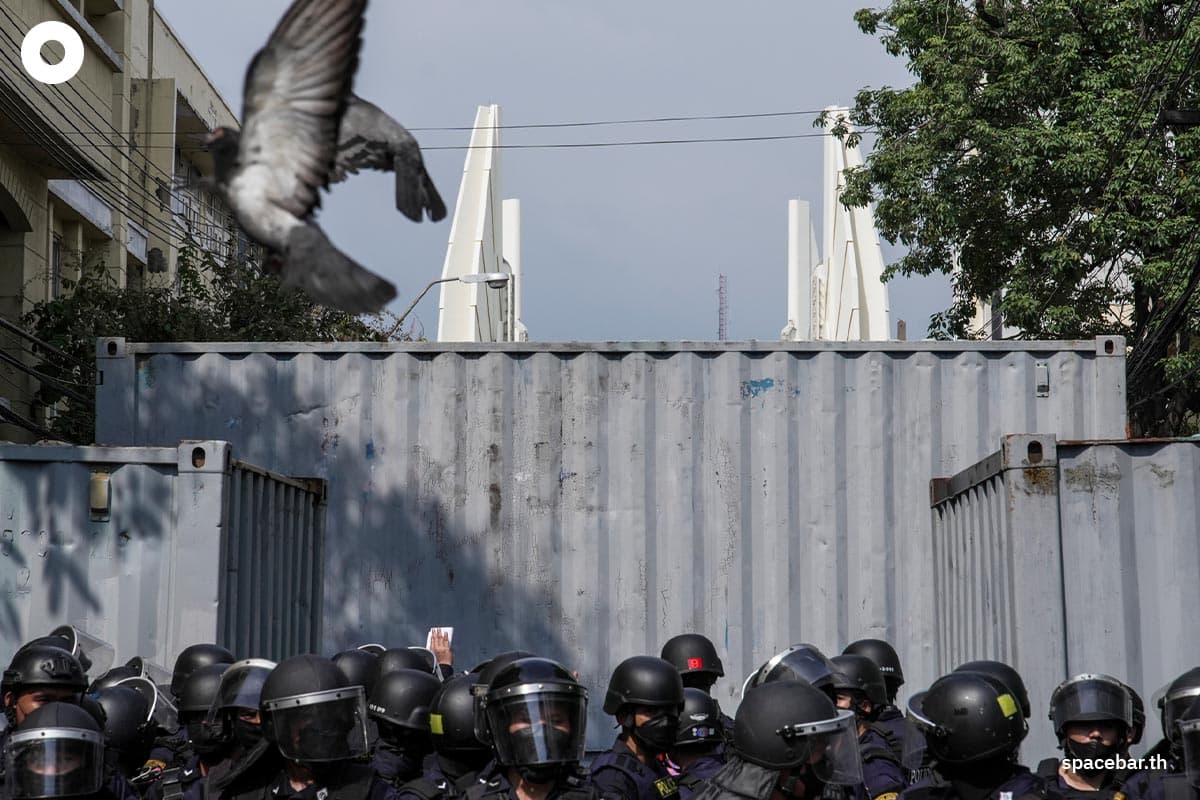 Stop_APEC_March_Police_Batter_SPACEBAR_Photo03_826e9898f1.jpeg