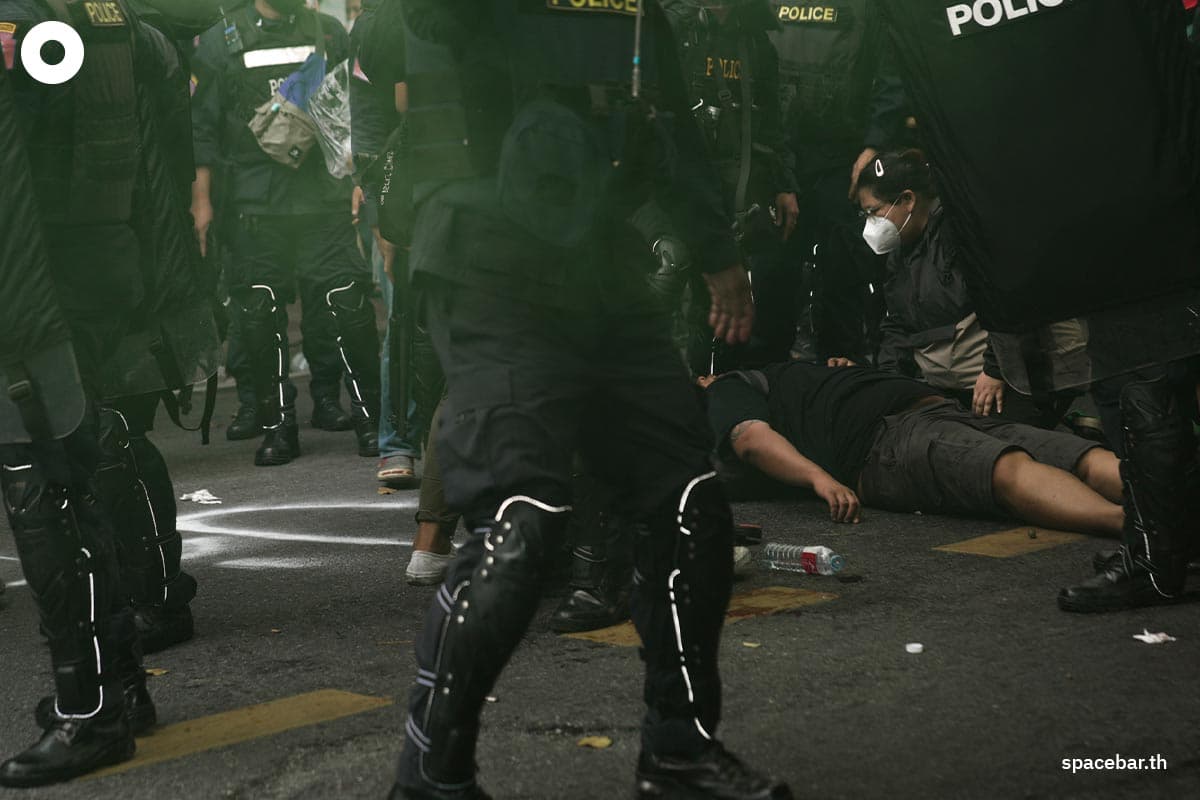 Stop_APEC_March_Police_Batter_SPACEBAR_Photo09_cff45698e3.jpeg