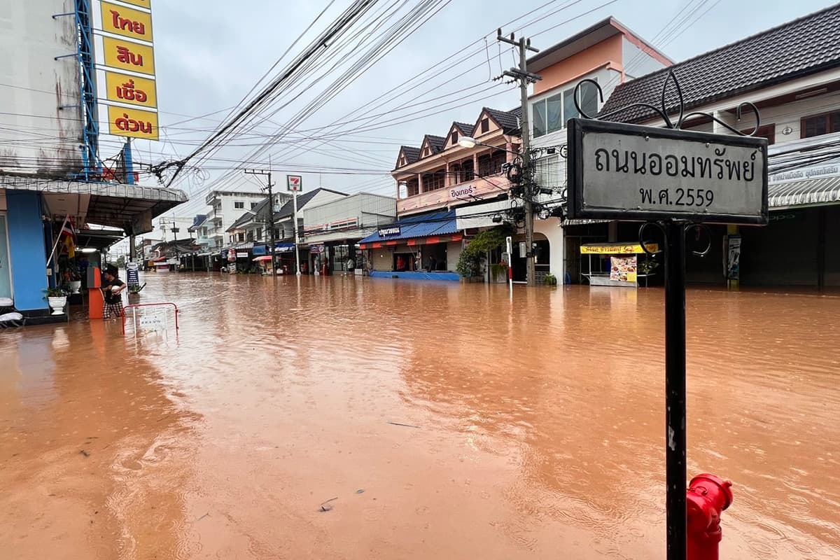 Storm-Wipha-hits-the-North-Nan-Chiang Rai-heavy-rain-water-overflows-floods-communities-SPACEBAR-Photo03.jpg